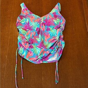 Lands End ladies vibrant floral tankini top size 14